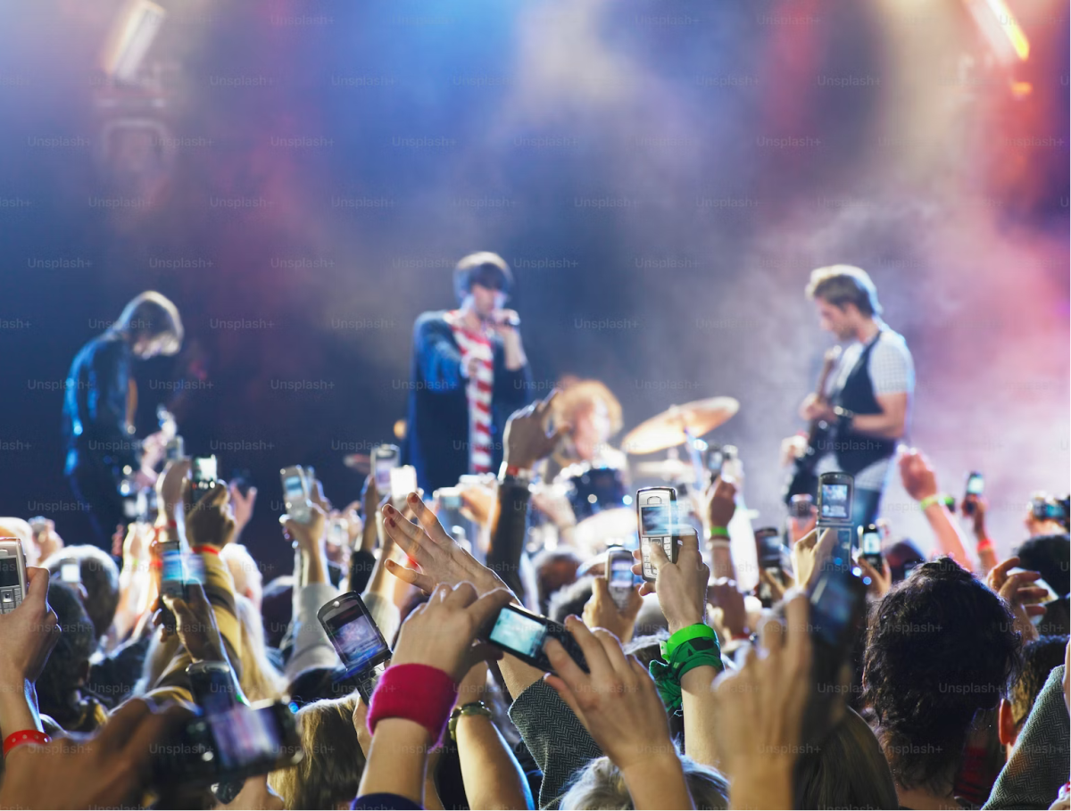 The Sociological Phenomenon of the Fangirl and the Pop Star
